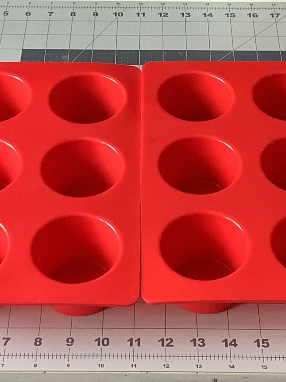 Set of 2 Silicone Jumbo Muffin Cupcake Pans 6-Cavity Baking Molds Red